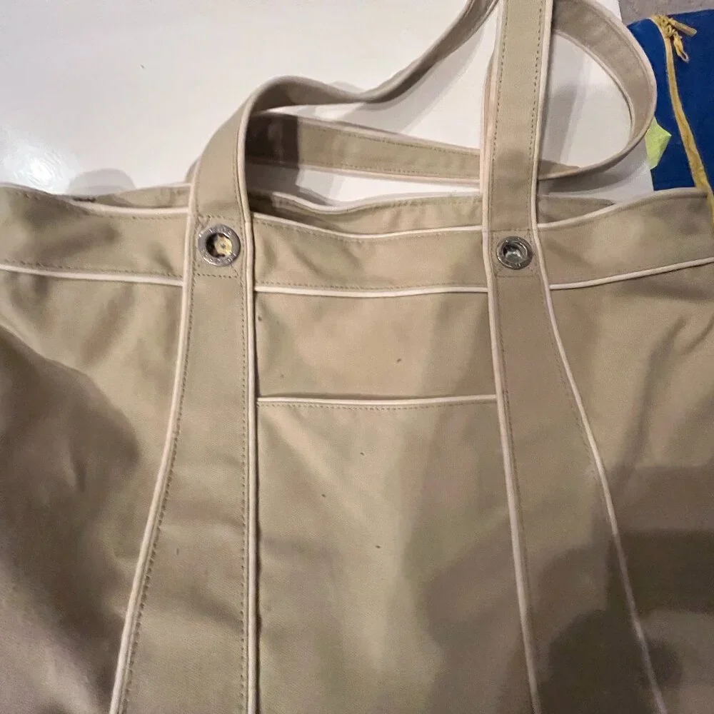 Vera Bradley Tan Tote (Previously‎ Used)